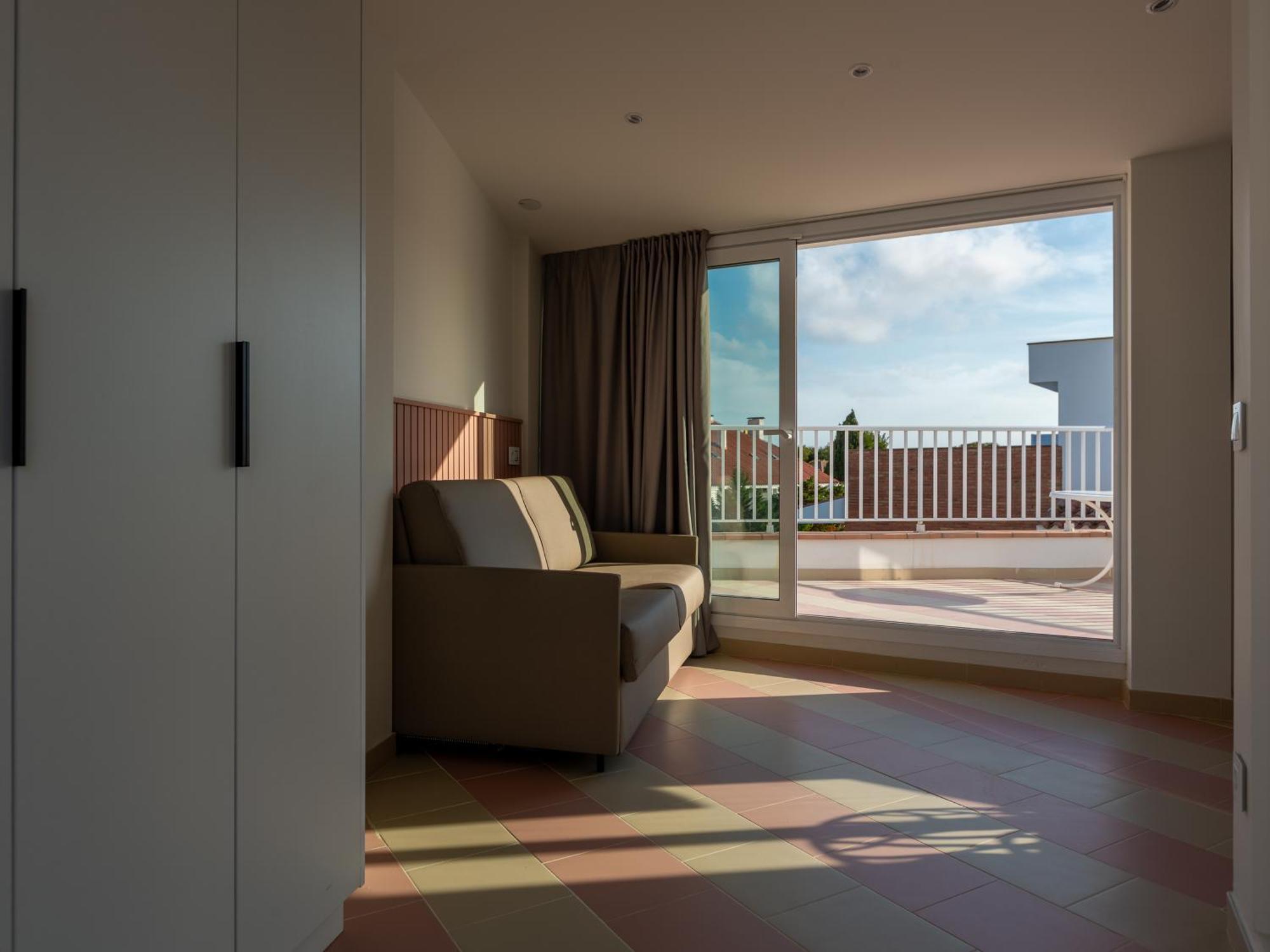 Apartamentos Sunway Arizona Sitges Luaran gambar